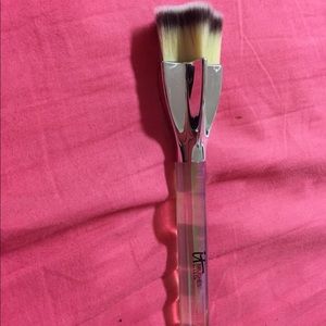 It Cosmetics Superstar Foundation Brush